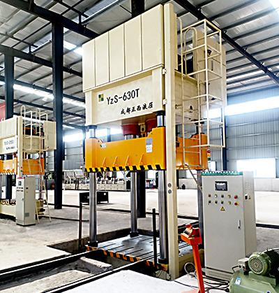 四川達(dá)州客戶定制的630噸四柱液壓機(jī)介紹技術(shù)參數(shù)電機(jī)和價(jià)格，由成都正西液壓機(jī)供應(yīng)，希望對(duì)選購中有所幫助